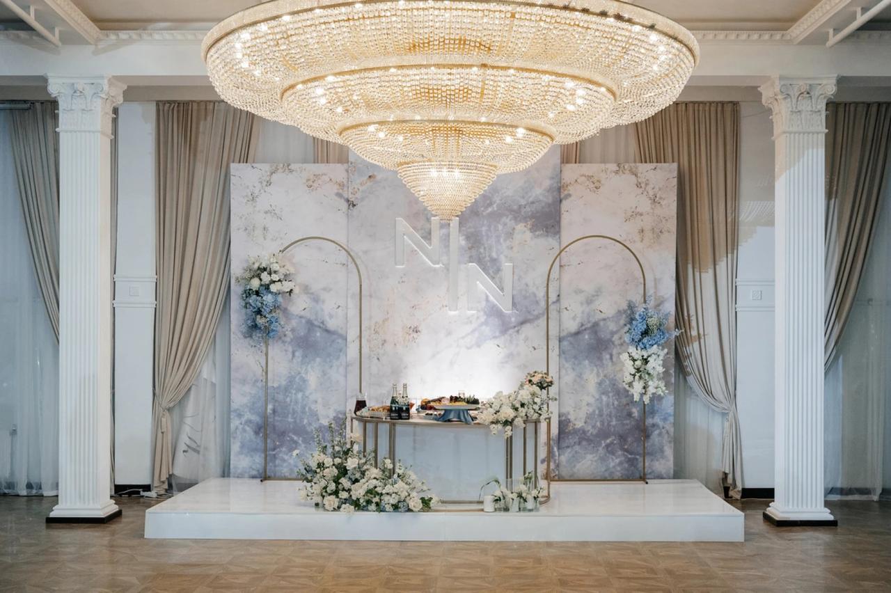 Суриковъ Холл